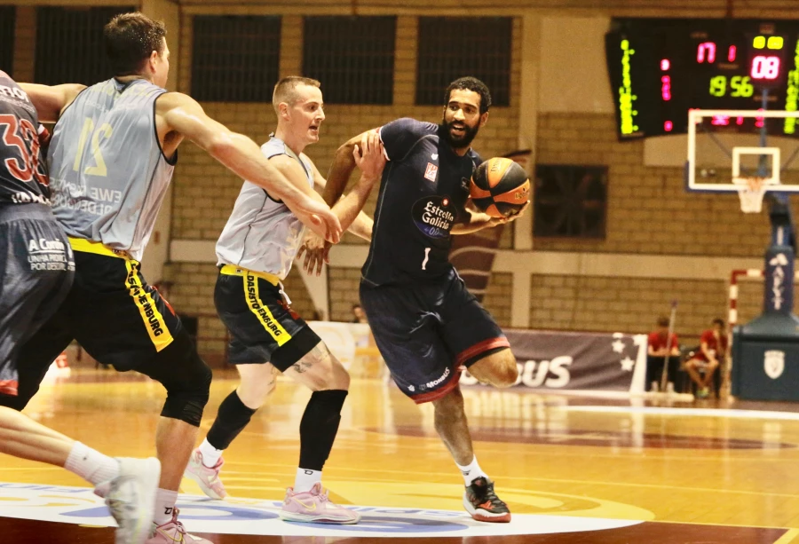 El Monbus Obradoiro gana al EWE Oldenburg y disputará la final del EncestaRías (83-70)