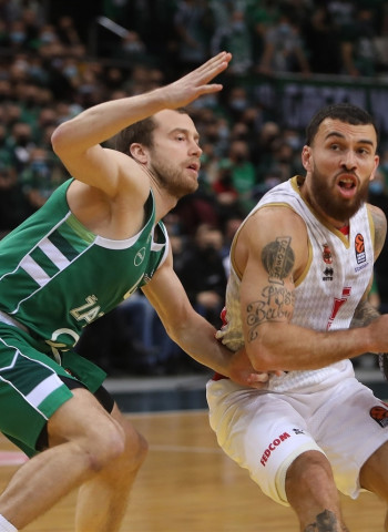 James lleva al Mónaco a una victoria en la prórroga en Kaunas (98-107)