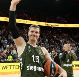 Andreas Obst rompe el récord de triples en un partido de EuroLeague