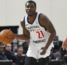 Jalen Jones apunta al Varese