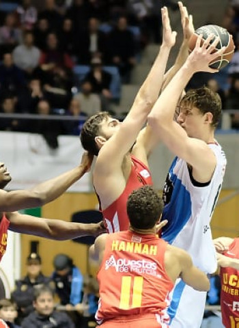 Artem Pustovyi bate el récord de tapones del Monbus Obradoiro: ¡6!