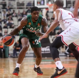 Dwayne Bacon sentencia al Armani Milán en el tiempo extra (90-77)