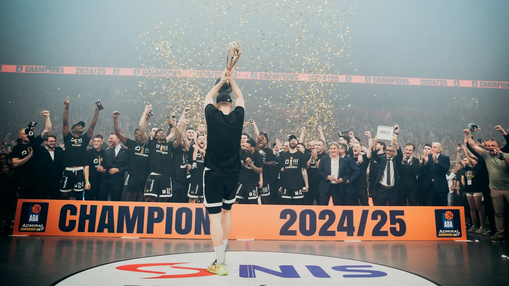 Partizan vuelve a reinar en la ABA League y levanta su octavo título