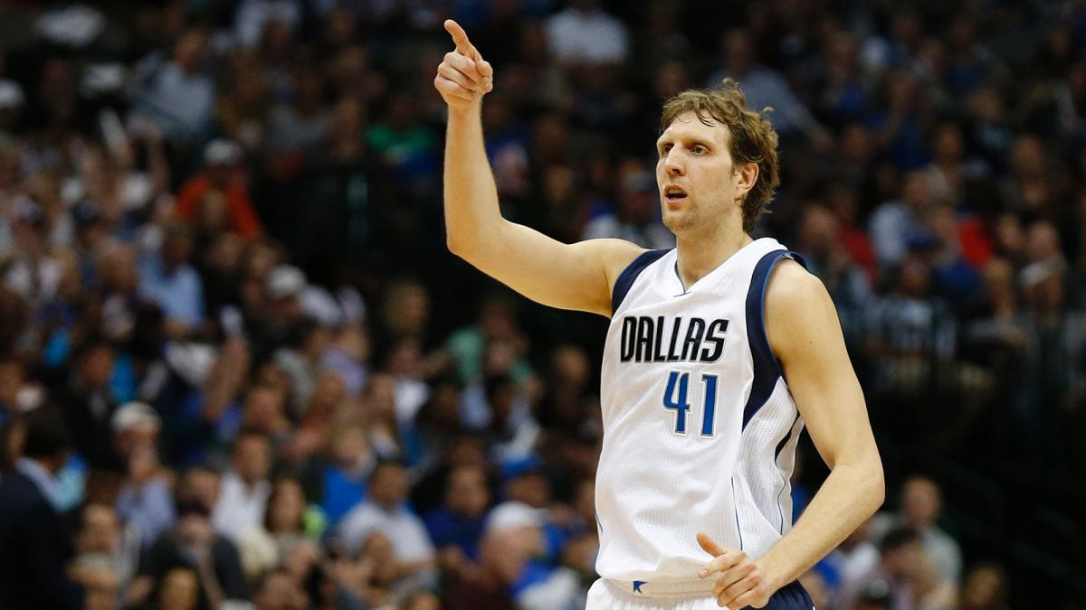 Dirk Nowitzki, dos años más en los Dallas Mavericks