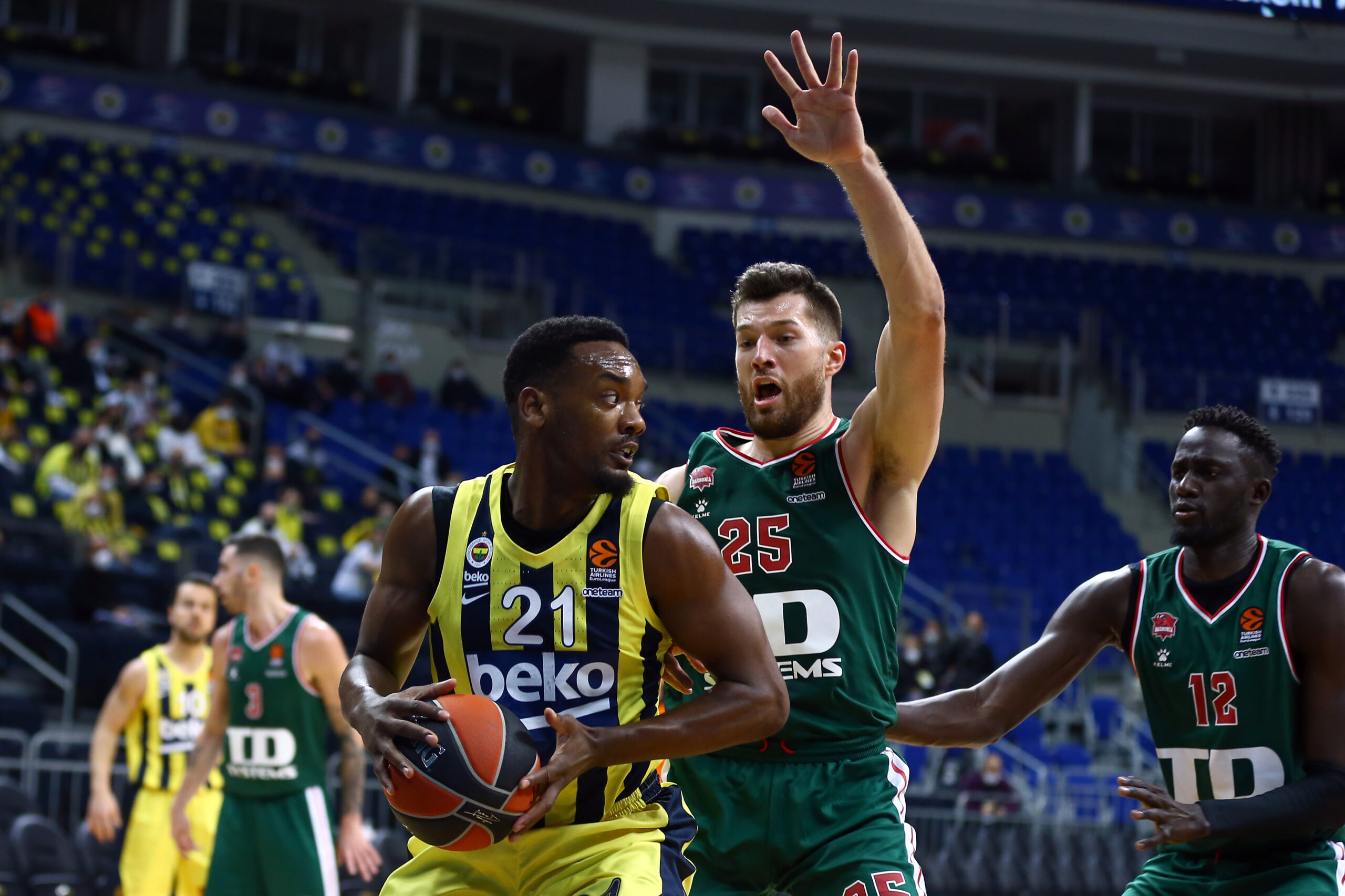 El Fenerbahce busca ampliar su racha de victorias cuando reciba al Baskonia
