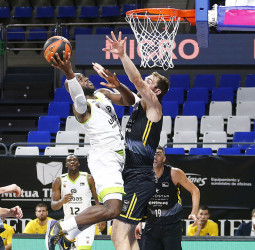 Urbas Fuenlabrada soñó pero Iberostar Tenerife le despertó (91-87). Shermadini 29 de valoración