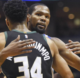 Si Kevin Durant se va de los Warriors intentarán el fichaje de Giannis Antetokounmpo