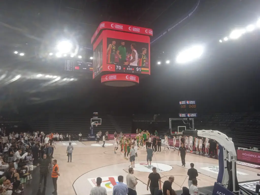 Turquía se queda ‘en modo de prueba’ contra Lituania (70-91)