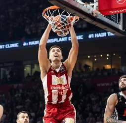 El Estrella Roja domina a placer a la Virtus Bolonia, 88-52