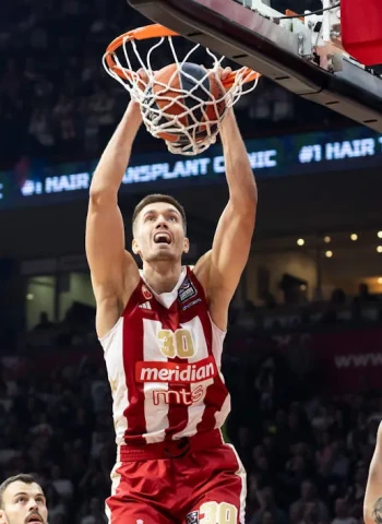 El Estrella Roja domina a placer a la Virtus Bolonia, 88-52
