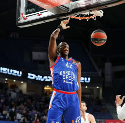 Segunda derrota clara del Real Madrid (91-68) [2-0]