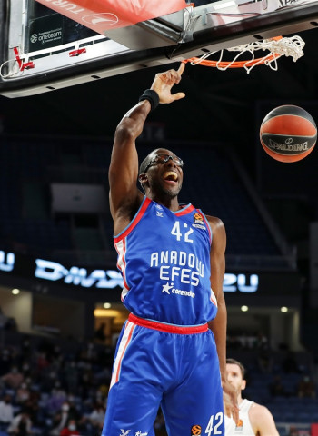 Segunda derrota clara del Real Madrid (91-68) [2-0]