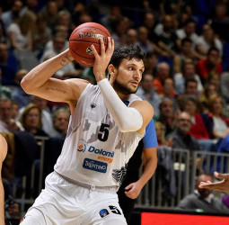 Cayó el Unicaja en los Dolomitas (88-76)