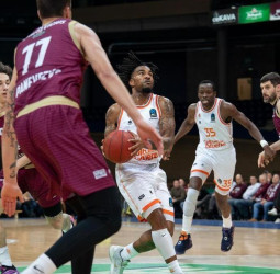 El Valencia Basket mantiene su ritmo imparable, 91-96