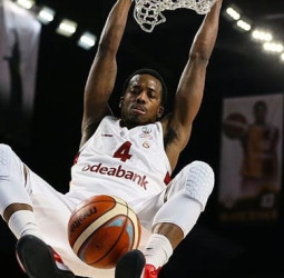 Errick McCollum, nuevo jugador del Anadolu Efes