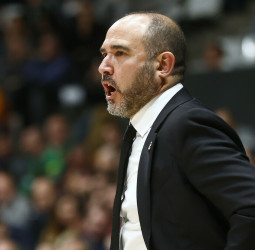 Mateo ve "bastante probable" la baja de Llull para lo que queda de Copa
