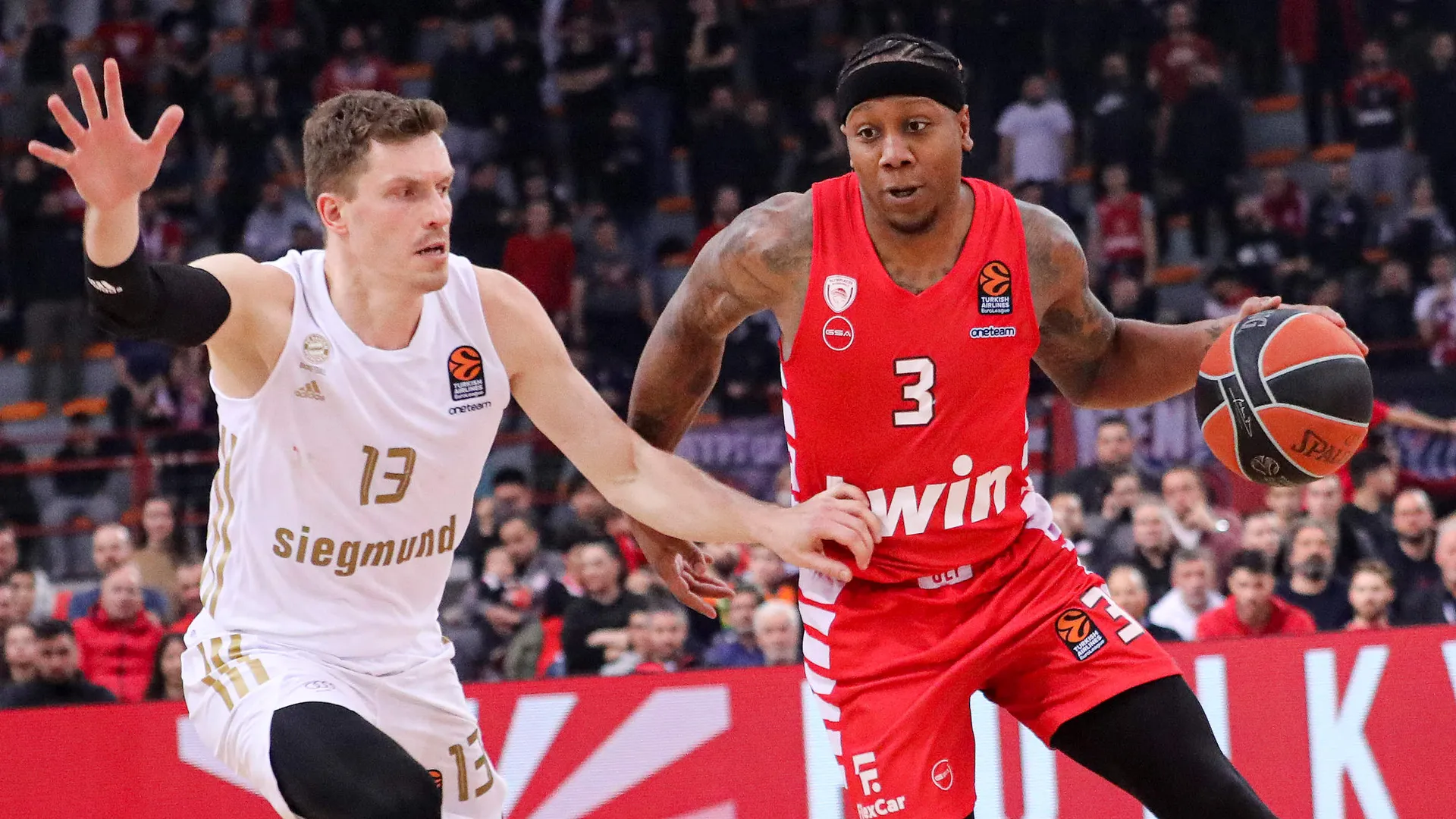 El Olympiacos logra superar la reacción del Bayern Múnich, 77-69