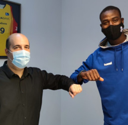 Moussa Diagne firma por un año más con el MoraBanc Andorra