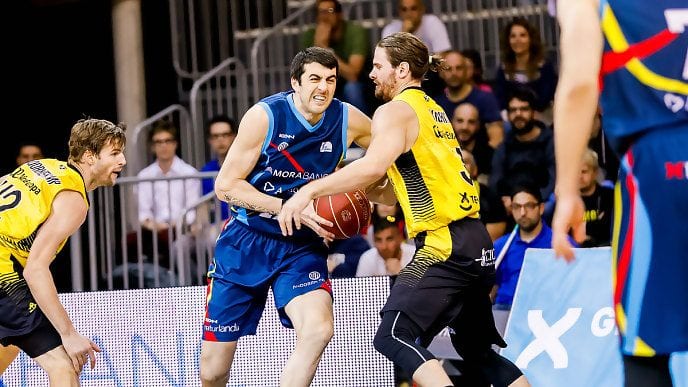 El MoraBanc se impone ante el líder (85-82)