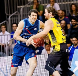 El MoraBanc se impone ante el líder (85-82)