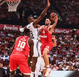 Olympiacos y Vezenkov derrotan al Real Madrid con un gran cierre, 79-69