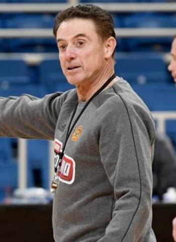 Los Cavaliers niegan el interés por Rick Pitino