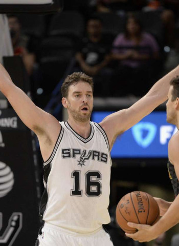 Pau Gasol debuta con los San Antonio Spurs