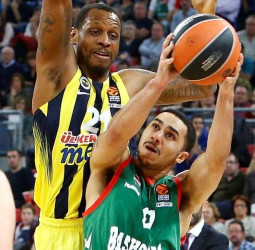 Baskonia aplasta a Fenerbahce en un partido casi perfecto (86-52)