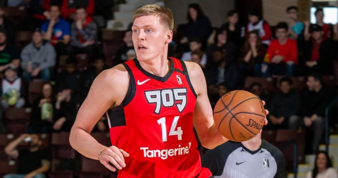 Quien es y como juega Henry Ellenson