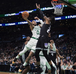 Boston acaba con su racha negativa de la mano de Jaylen Brown
