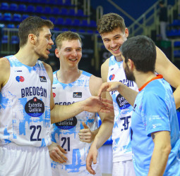 Un gran tercer cuarto da el triunfo al Río Breogán (73-92)