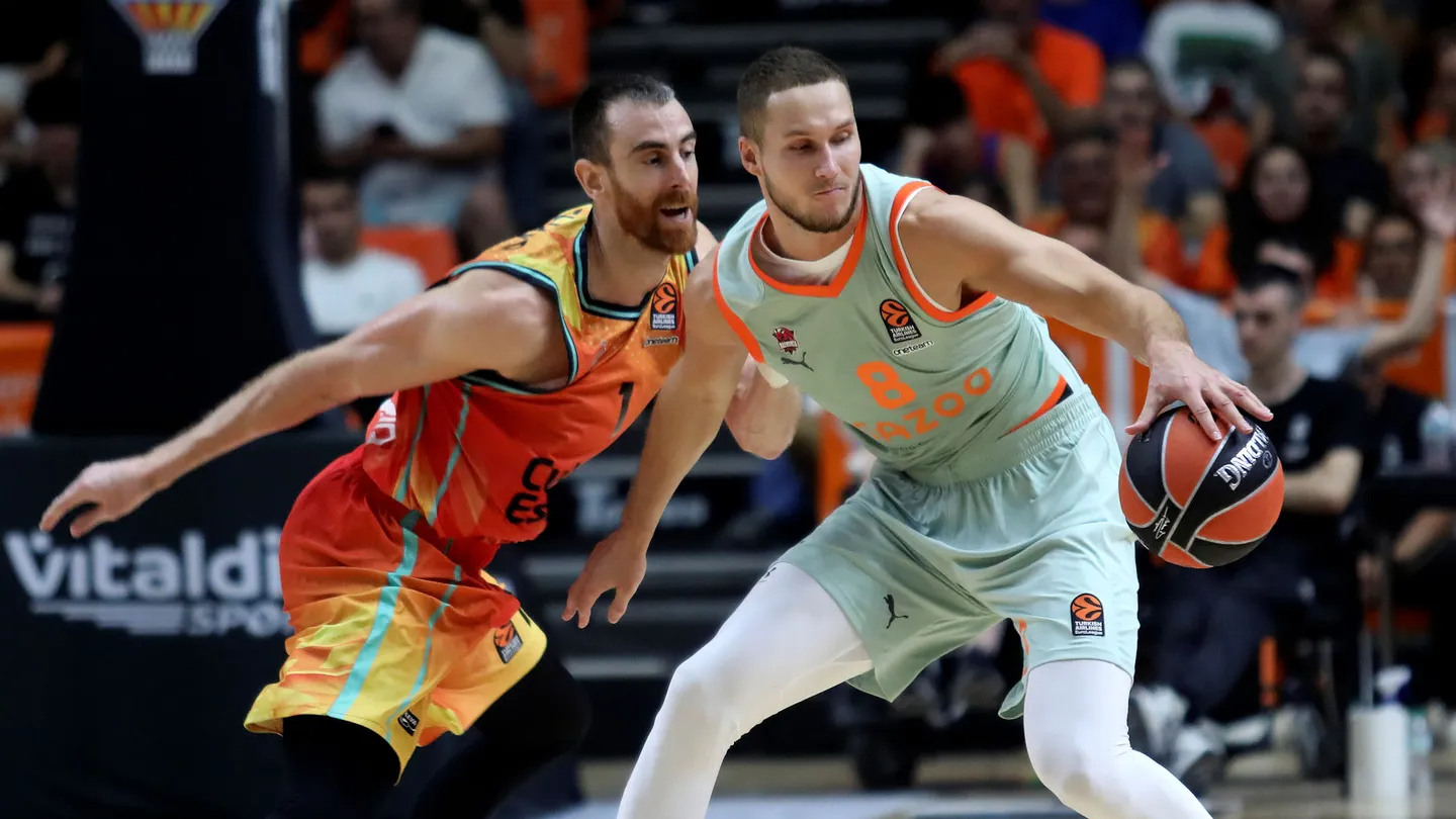 Clara victoria del Cazoo Baskonia sobre el Valencia Basket, 114-75
