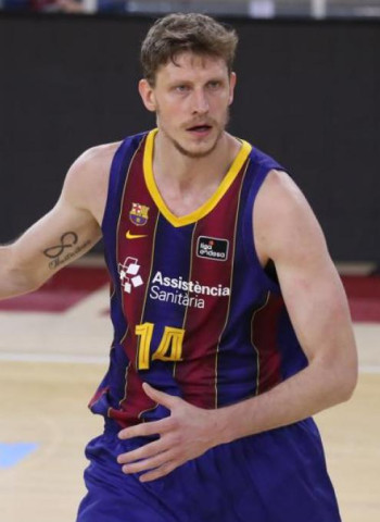 Artem Pustovyi, opción real para el Barça tras salir del Joventut