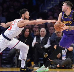 Doncic se regala un derbi por su cumpleaños, 106-102