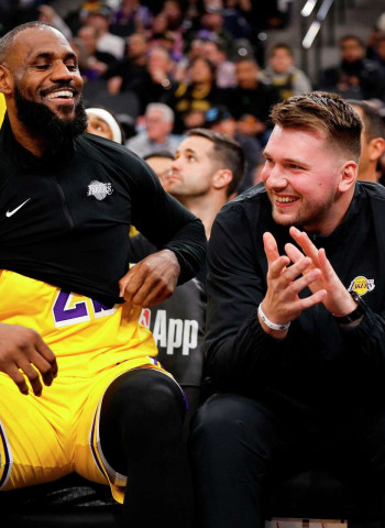 Los Lakers se llevan una contundente victoria sobre los Clippers, 122-97