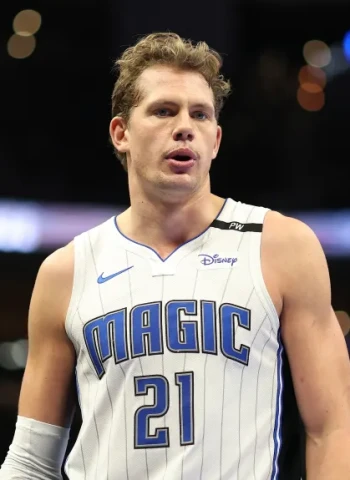 Orlando libera a Moe Wagner y Caleb Houstan
