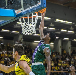 El Unicaja, a afianzar el liderato de la BCL en el Carpena