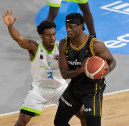 La LEB Oro se queda sin invictos tras el golpe de autoridad del Covirán Granada en Palencia