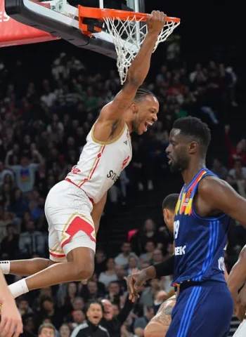 Monaco logra superar al ASVEL después de una remontada, 77-87
