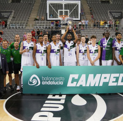 El Unicaja gana al Covirán Granada la Copa de Andalucía (73-88)