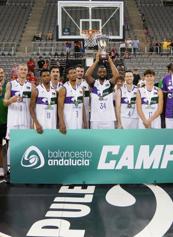 El Unicaja gana al Covirán Granada la Copa de Andalucía (73-88)