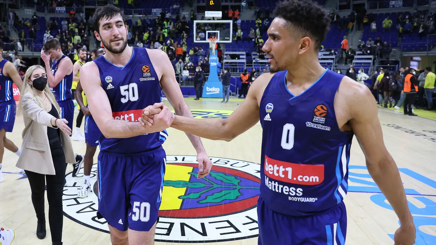 Los triples llevan al ALBA Berlín a superar al Fenerbahce (57-66)