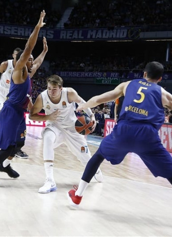 El Madrid se exhibe en equipo para ganar el Clásico de Euroliga (87-75)