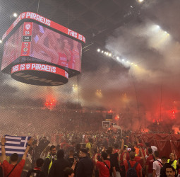 Olympiacos gana el 5º partido y se mete en la Final Four (84-72) [3-2]