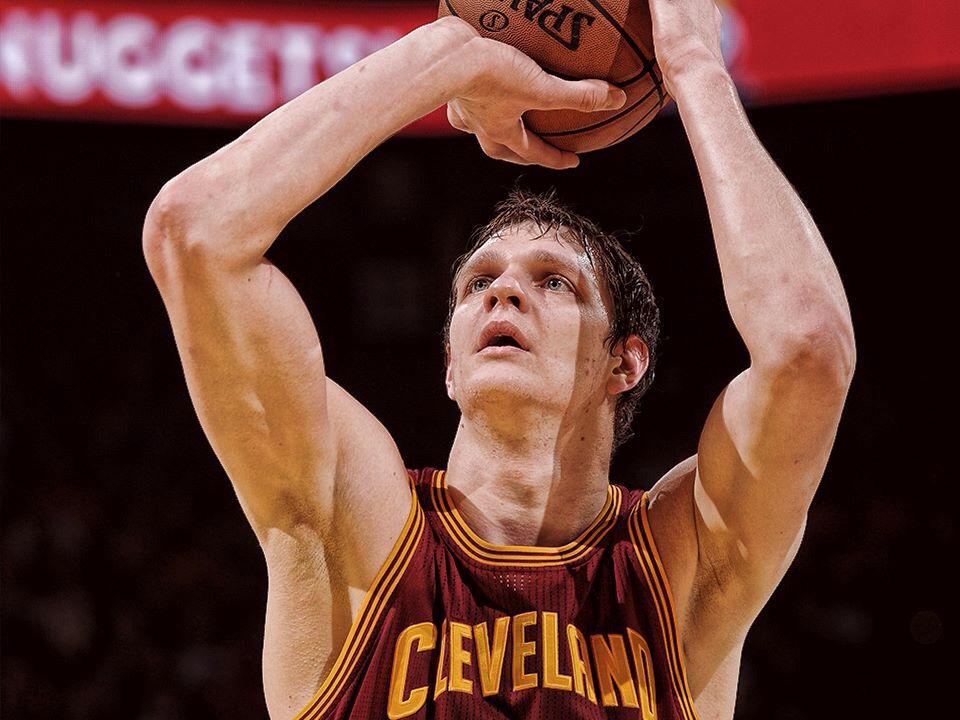Timofey Mozgov, a los Angeles Lakers