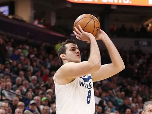 Nemanja Bjelica se aleja de los Sixers y apunta a una vuelta a Europa