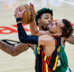 Tatum y Brown sitúan a los Hawks al borde del precipicio (121-129) [3-1]