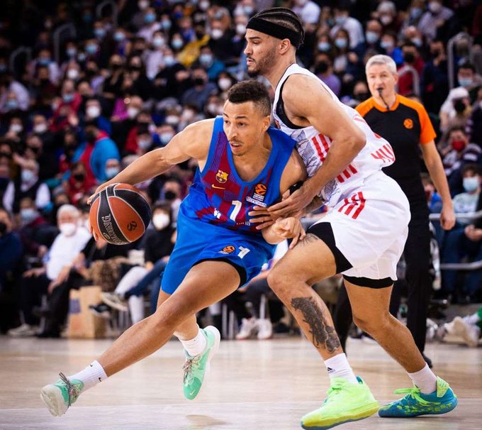Una versión gris del Barça derrota al Bayern (71-66)