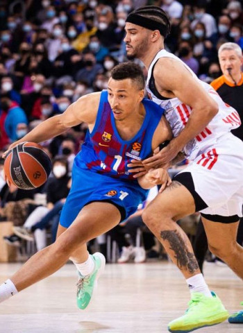 Una versión gris del Barça derrota al Bayern (71-66)