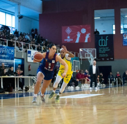 Una sensacional Astou Ndour lidera el triunfo de Gran Canaria ante el Barça CBS (45-75)